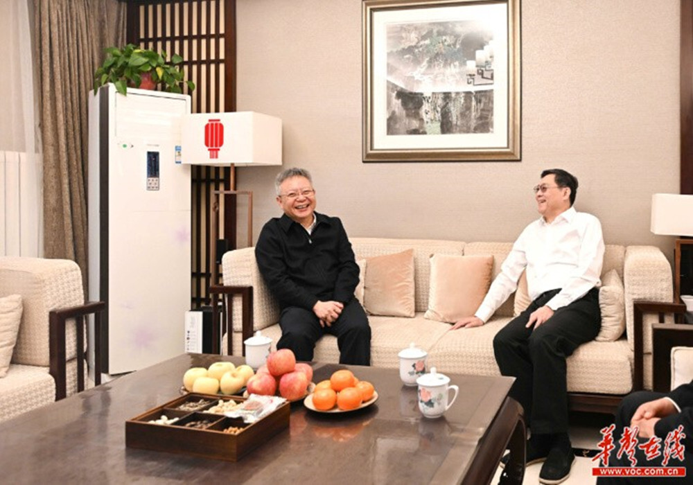 沈晓明看望慰问正省级老领导老同志