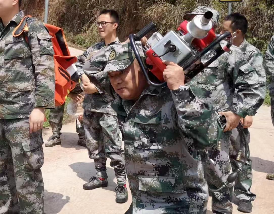 晓坪乡：基干民兵开展防火、应急综合演练，有效提升民兵队伍联动综合能力