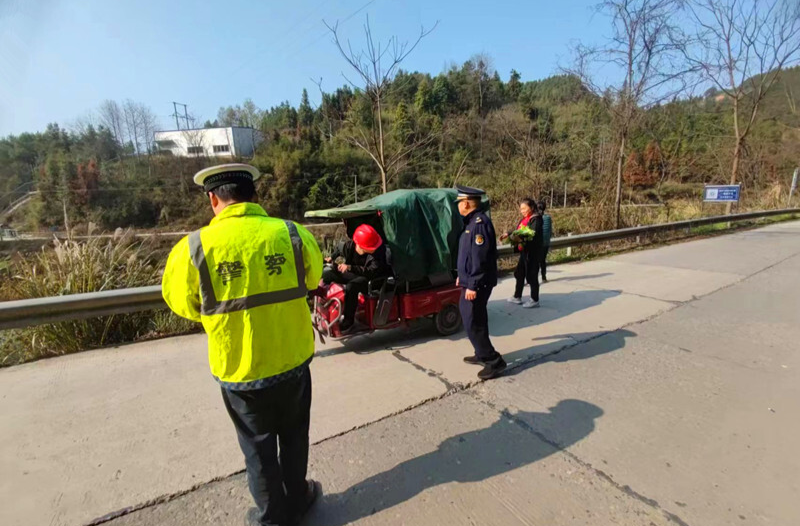 碧涌镇：守护清明假期道路交通安全