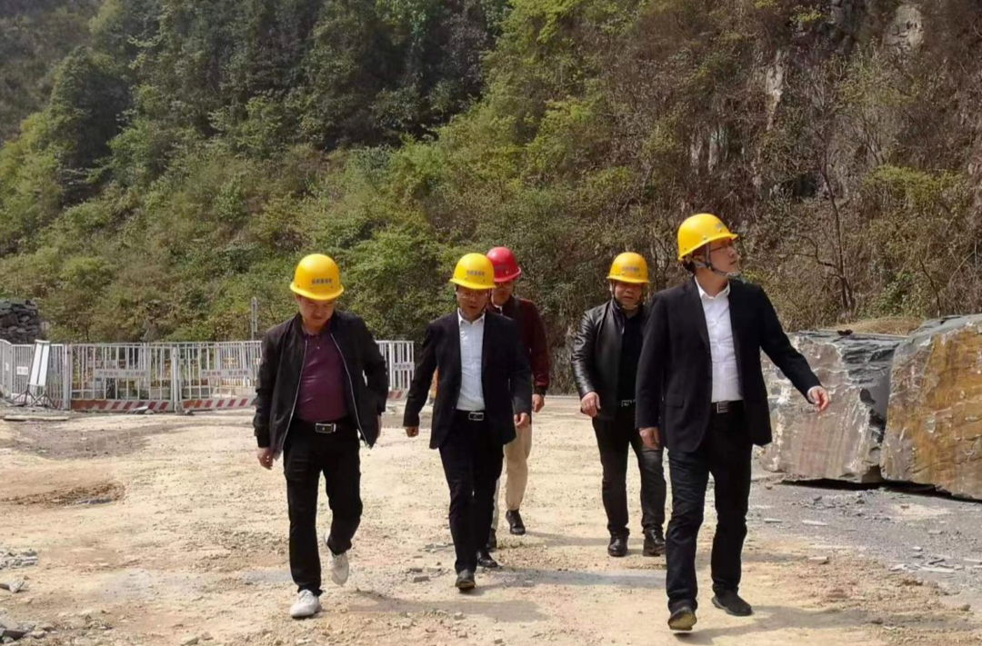 打好安全生产翻身仗丨芷江采取“四不两直”方式督导检查非煤矿山安全生产工作