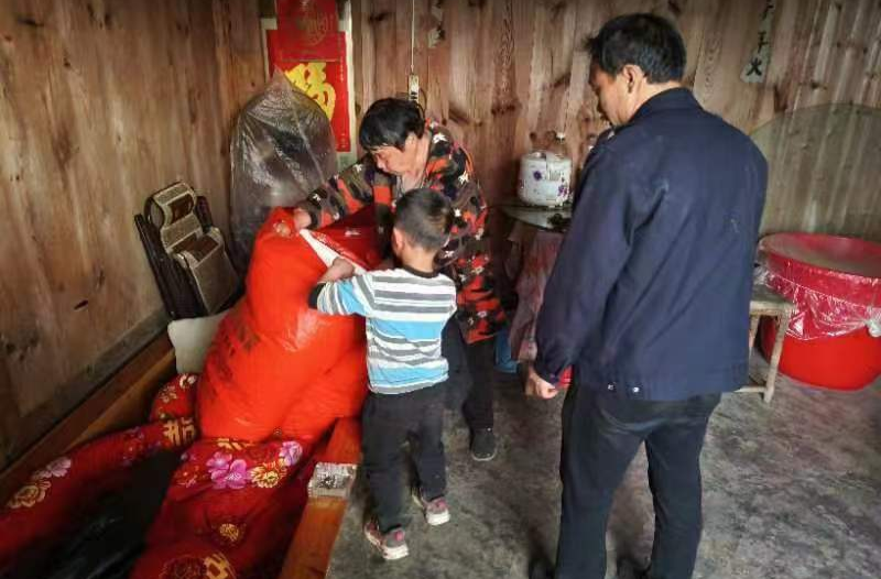 岩桥镇：拆除危房 排除隐患 助力人居环境大提升