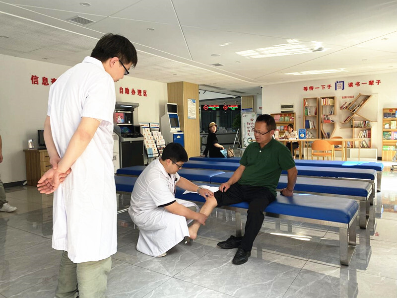 芷江：政务服务再升级 群众办事更暖心