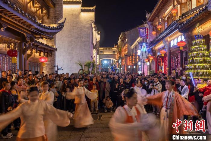 以“种”为链串“珍珠” 湖南怀化力塑“诗和远方”新品牌