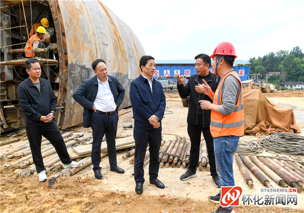 许忠建：以更加奋发有为的精神状态加快项目建设