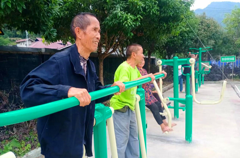 三道坑镇细米溪村：“跑”出来的健身器材 让群众更开怀