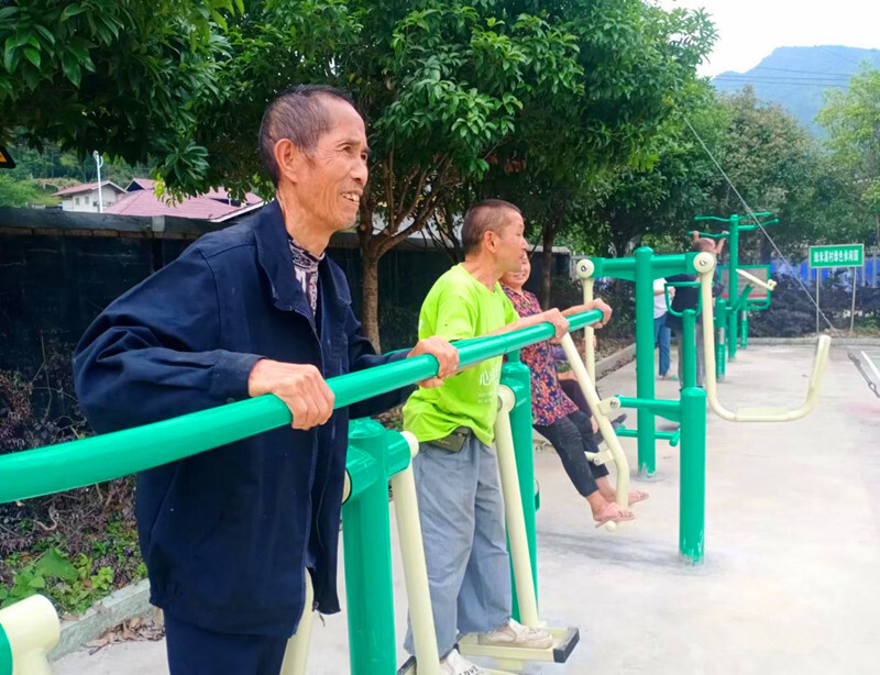 三道坑镇细米溪村：“跑”出来的健身器材 让群众更开怀