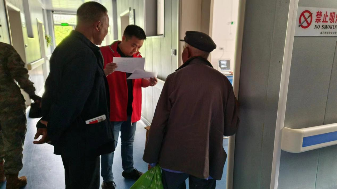 新店坪镇：志愿助力部队义诊守护红色革命老区