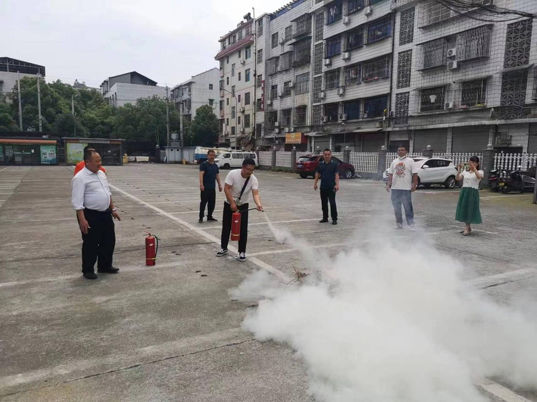 打好安全生产翻身仗丨芷江道路运输服务中心开展消防应急演练活动