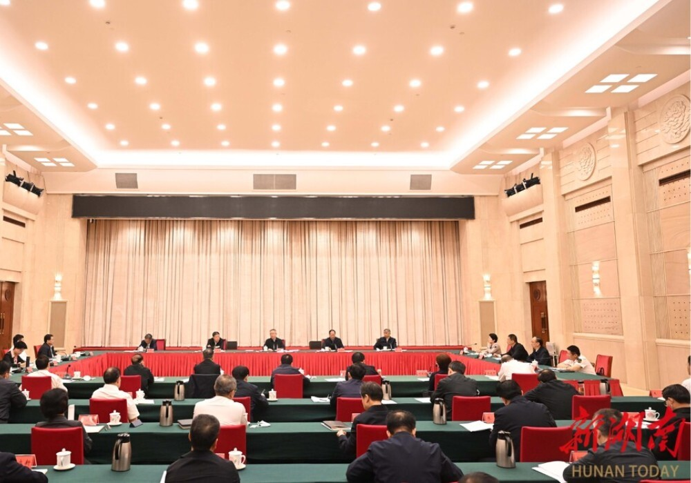 沈晓明：以上率下推动全省主题教育走深走实
