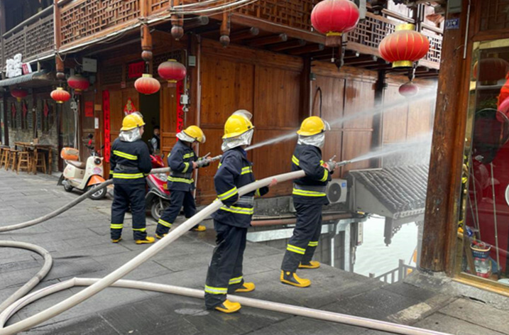 芷江城市管理和综合执法局开展消防应急演练