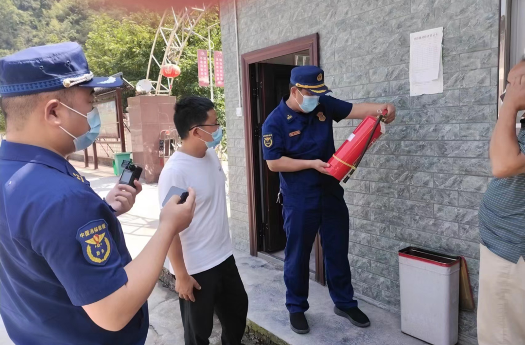 打好安全生产翻身仗丨碧涌镇开展重点消防场所安全检查