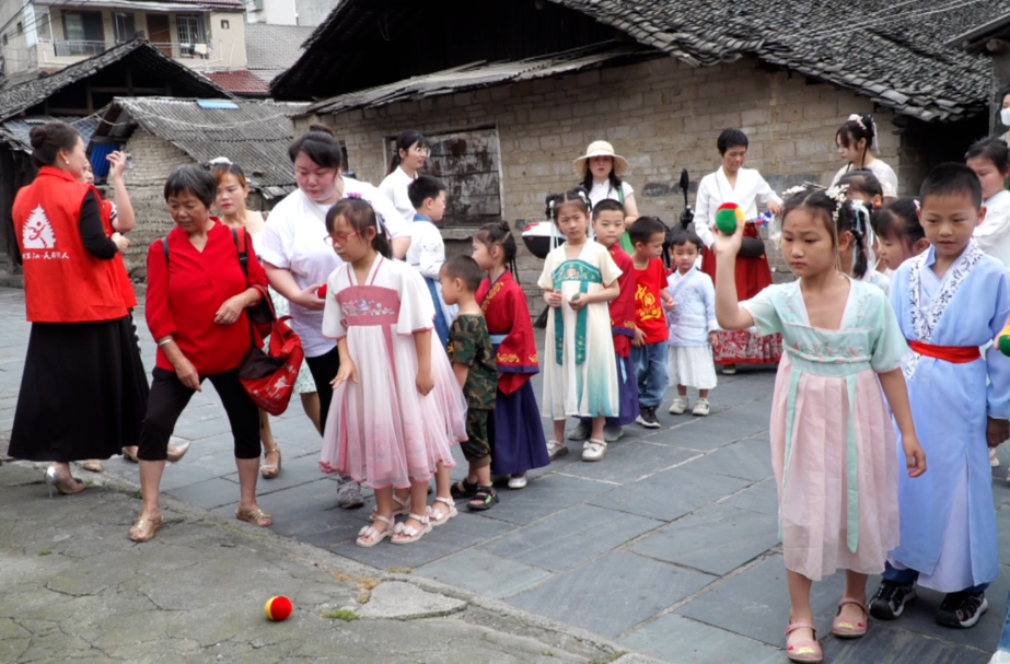 伞巷汉服国学游乐会