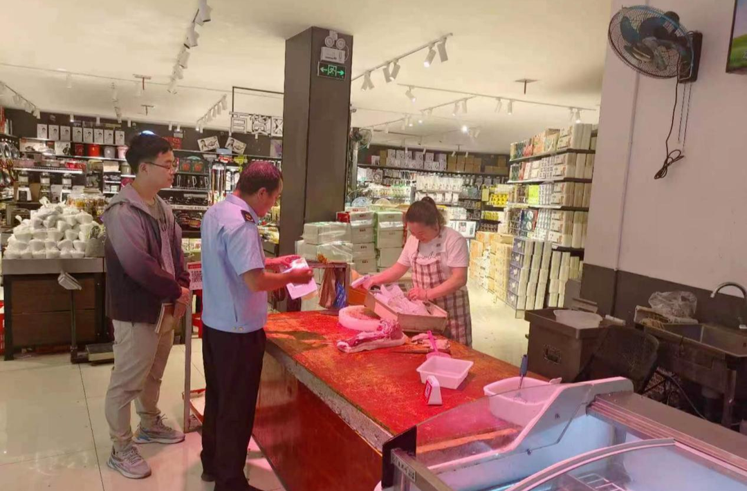 新店坪镇：严打私屠滥宰 力保食品安全