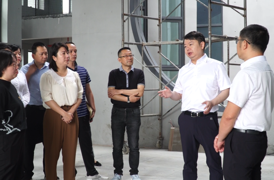 梁志平在调研重点项目时强调：全力谋项目推项目建项目 助力高质量发展