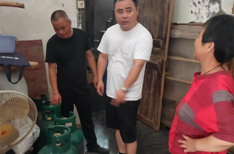 打好安全生产翻身仗丨防患于未“燃”  罗卜田乡开展燃气安全专项检查行动