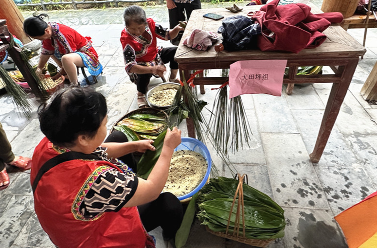 三道坑镇：欢乐包粽子，喜迎端午节