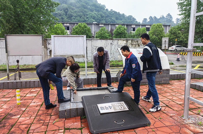 芷江：聘请专家为企业安全生产“把脉”