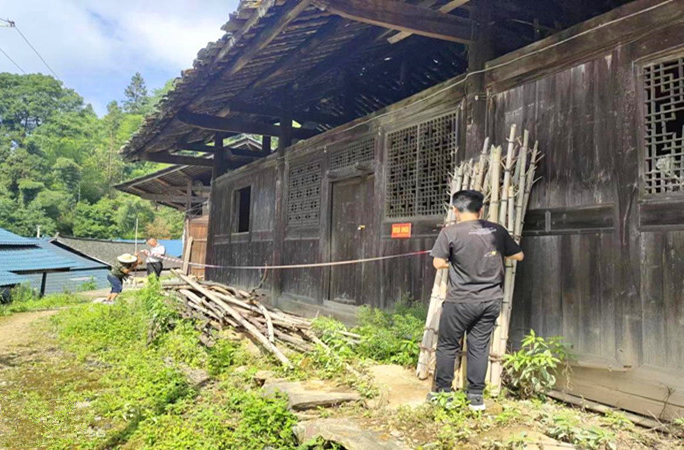 牛牯坪乡：推进危房整治 打造美丽乡村
