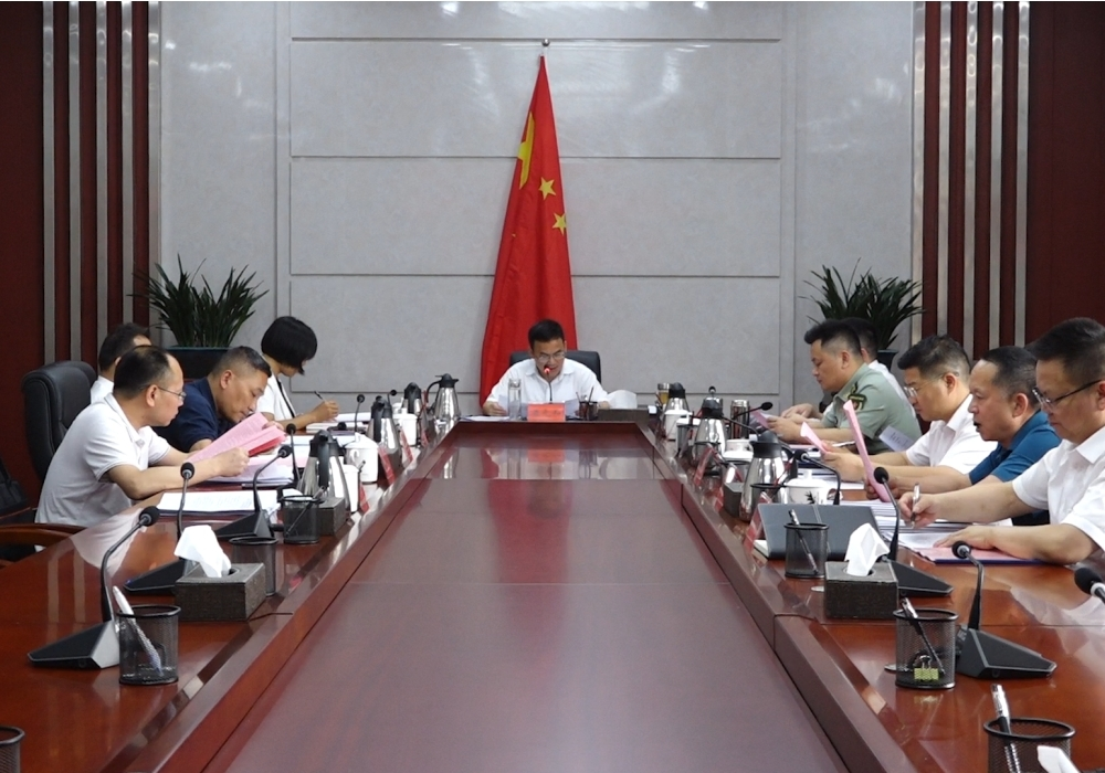 九届县人民政府2023年第七次常务会议召开 梁元和主持