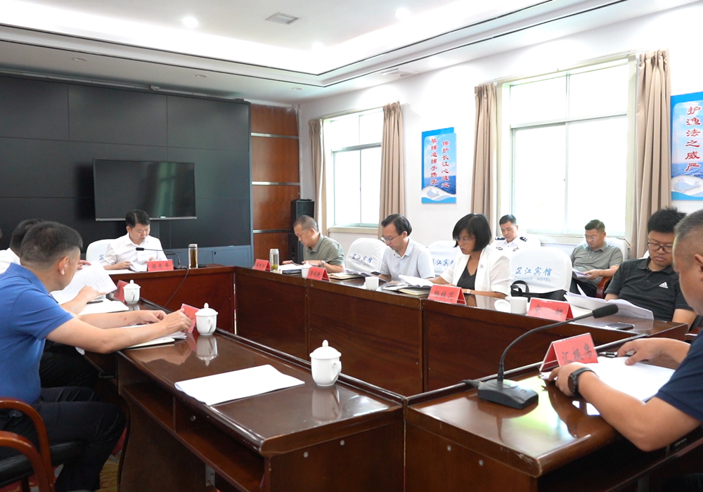 梁志平在2023年第一次县级林长会议上强调：全力争取林长制工作真抓实干督查激励