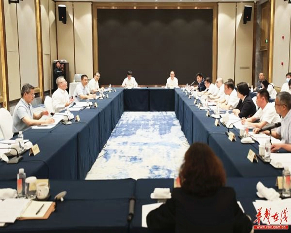 沈晓明在沪主持召开湘商回归座谈会