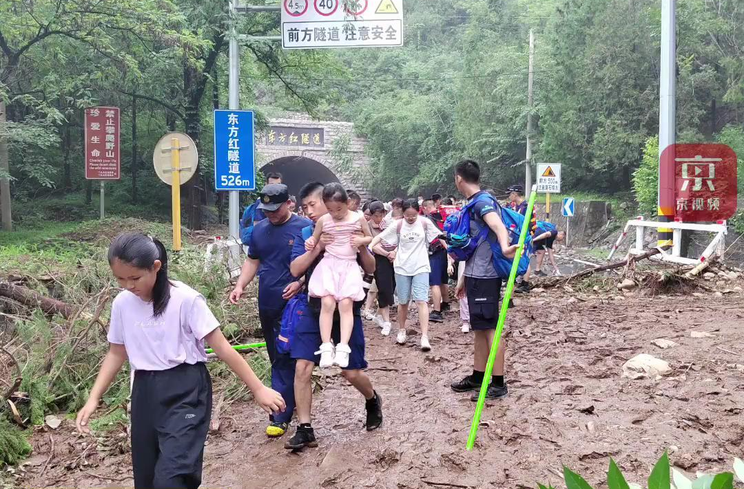6名老师38个孩子被困2天多后脱困！他们坚信消防员和人民子弟兵一定会来！