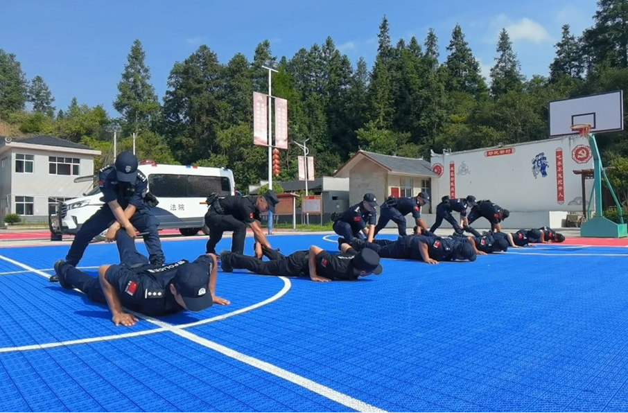 芷江人民法院司法警察大队开展“实战化”集训