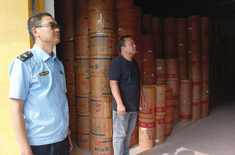 打好安全生产翻身仗丨芷江应急管理局开展烟花爆竹安全生产大检查