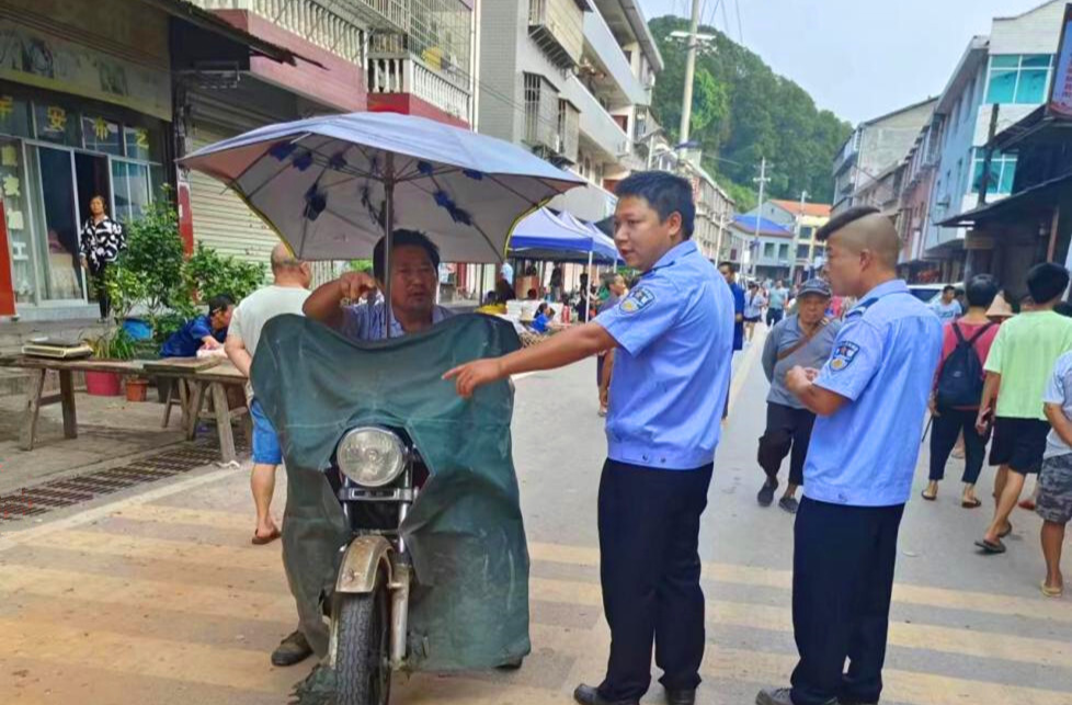 打好安全生产翻身仗丨冷水溪乡：交通安全环境大整治