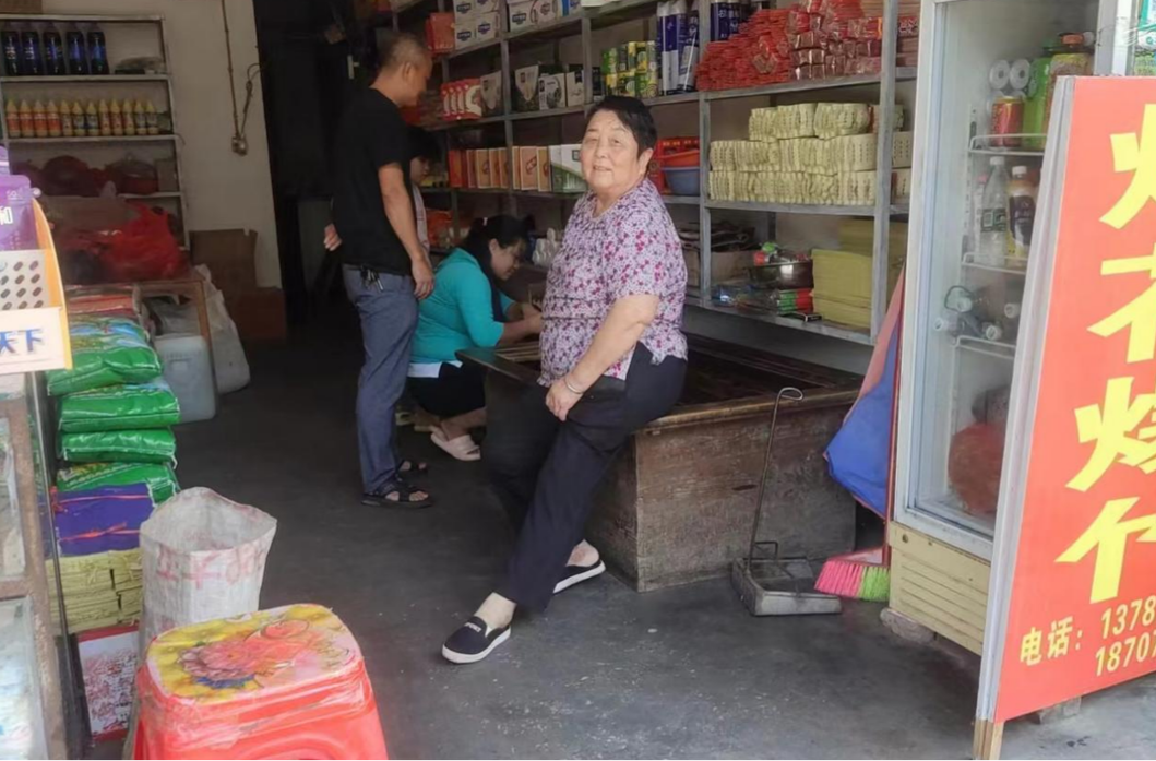 打好安全生产翻身仗丨罗卜田乡党员干部带头签订“非炮”承诺书