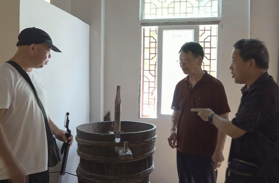 芷江关工委赴碧涌镇组织开展参学活动