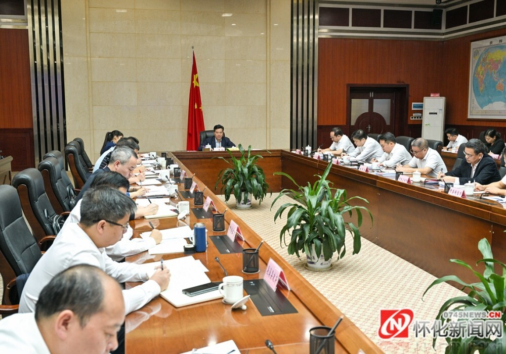 黎春秋：全力推动经济持续恢复整体好转