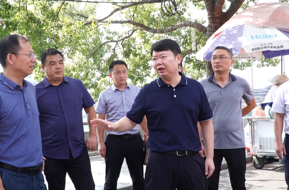 梁志平带队检查中秋国庆节前安全生产工作