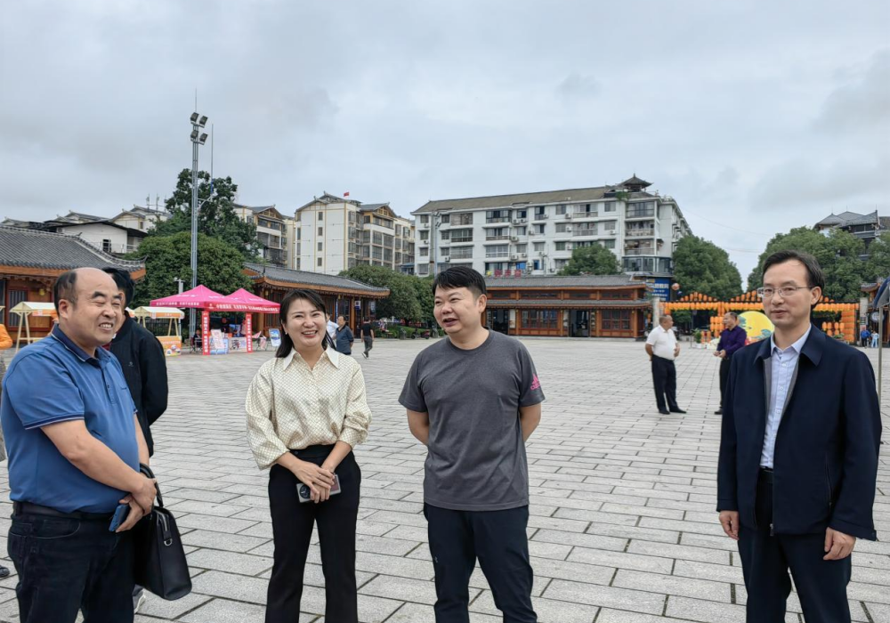 梁志平督导检查国庆期间安全生产工作