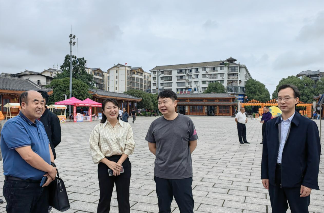 梁志平督导检查国庆期间安全生产工作