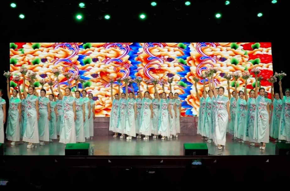 “民族团结一家亲 金秋添彩新时代” 芷江庆祝第35个老年节文艺晚会举行