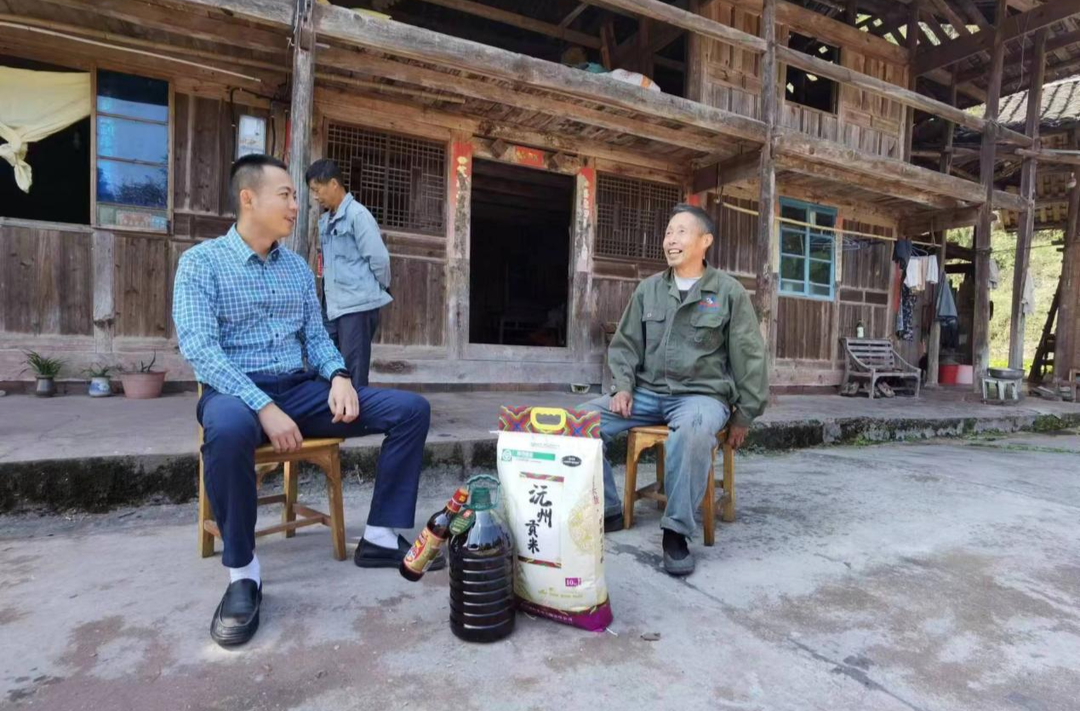 楠木坪镇：情系失独家庭 关爱倍暖人心