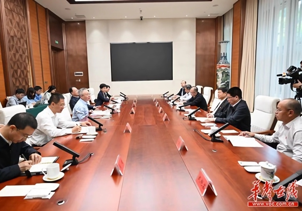 省委省政府与国家税务总局进行工作会谈