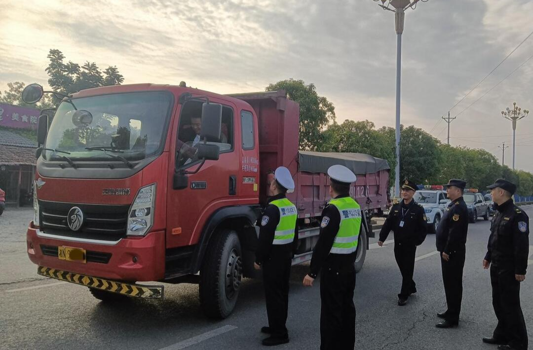 芷江：深入开展“冬季攻势”行动 保障群众安全出行