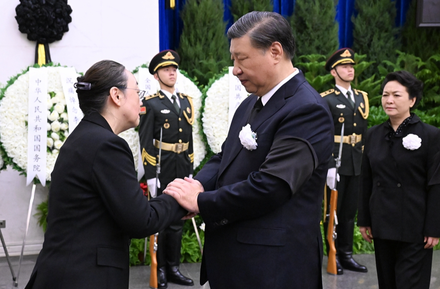 李克强同志遗体在京火化　习近平等到八宝山革命公墓送别
