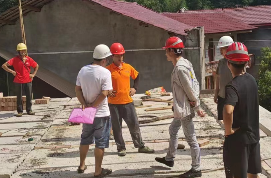 芷江：扎实推进危房改造项目 让低收入群体“居有所安”