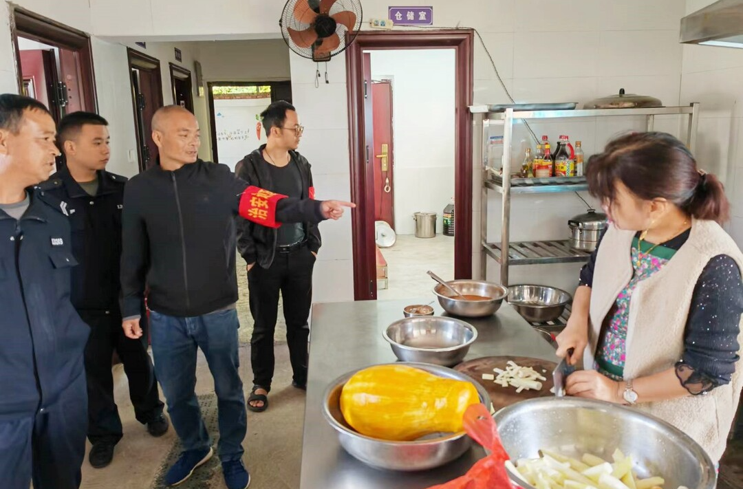 打好安全生产翻身仗丨罗卜田乡开展校园安全生产大整治
