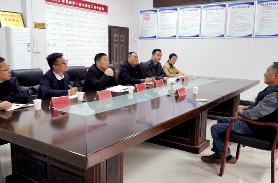 唐江鲤赴罗卜田乡接访群众