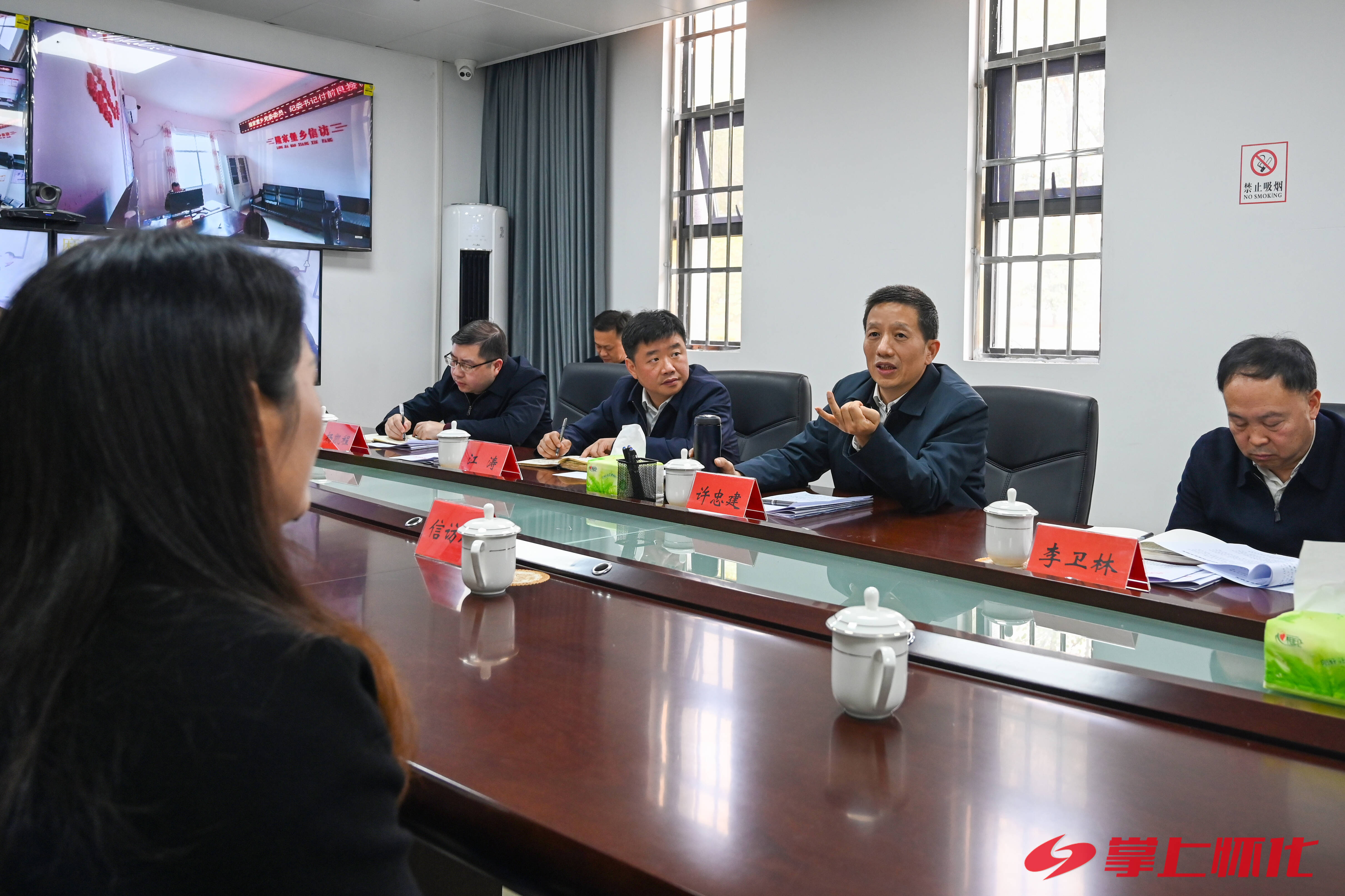 许忠建在麻阳下沉接访时强调：弘扬“四下基层”优良作风 认真解决群众急难愁盼问题