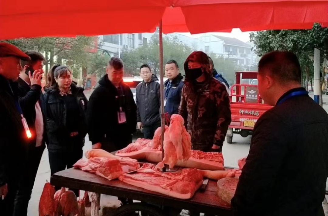 罗旧镇：整治“白板肉” 守护群众“舌尖”上的安全