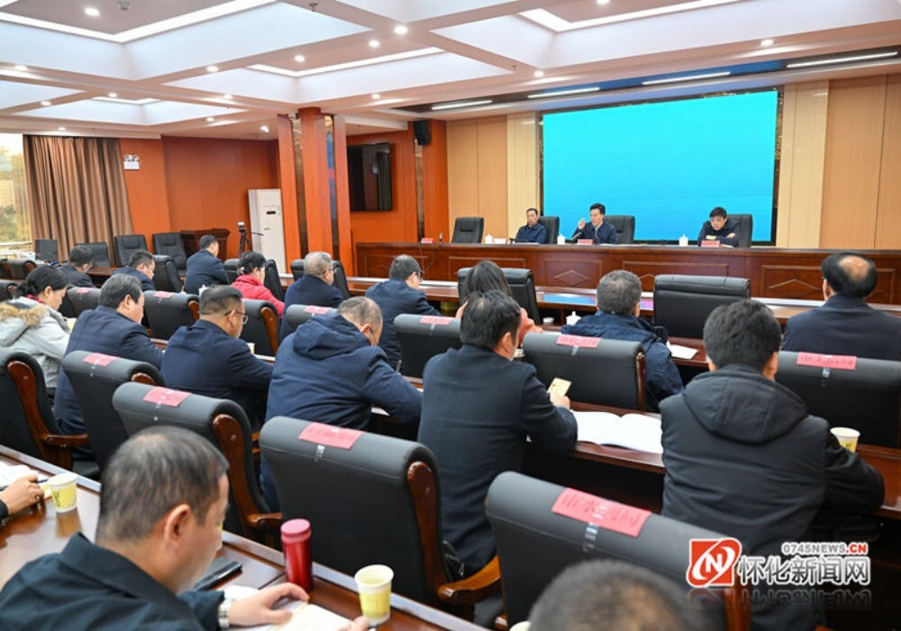 黎春秋：确保社会大局和谐稳定