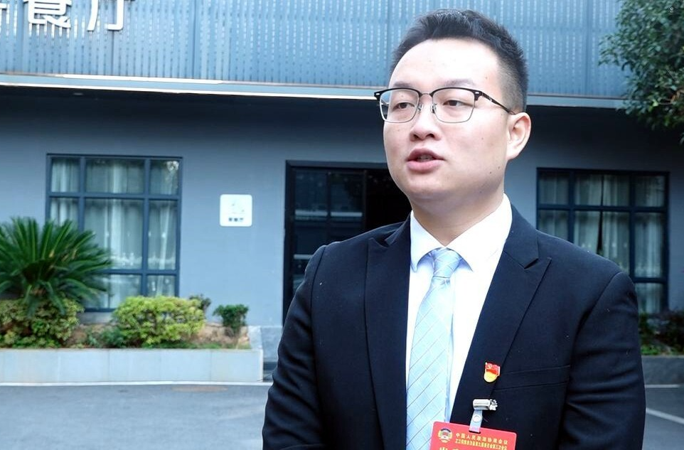 政协委员热议《政府工作报告》