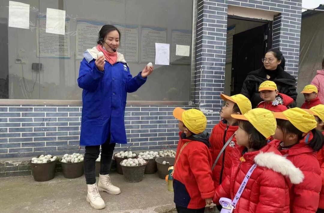 芷江一幼：走进农牧基地，体验劳动之乐
