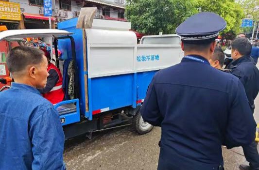 罗旧镇：筑牢道路交通安全防线，“两站两员”在路上