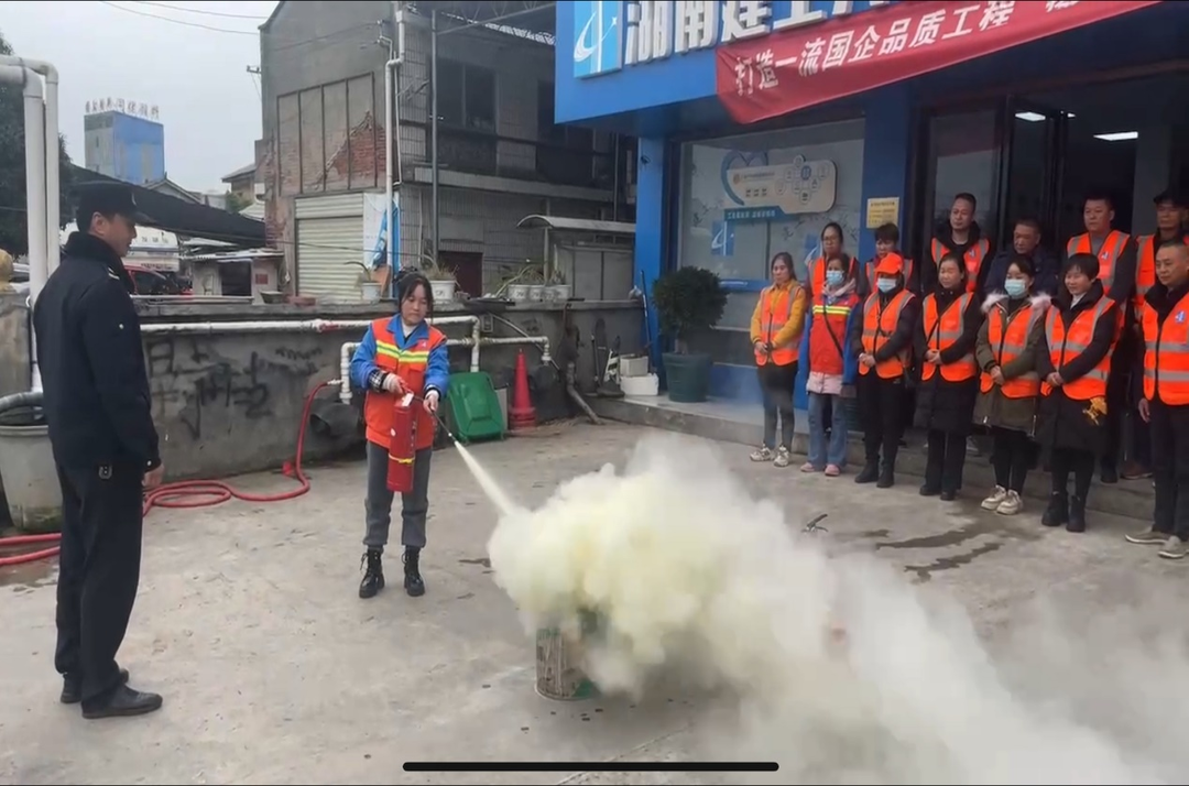 打好安全生产翻身仗丨芷江城市管理和综合执法局 “四举措”积极做好冬季防火安全宣传工作